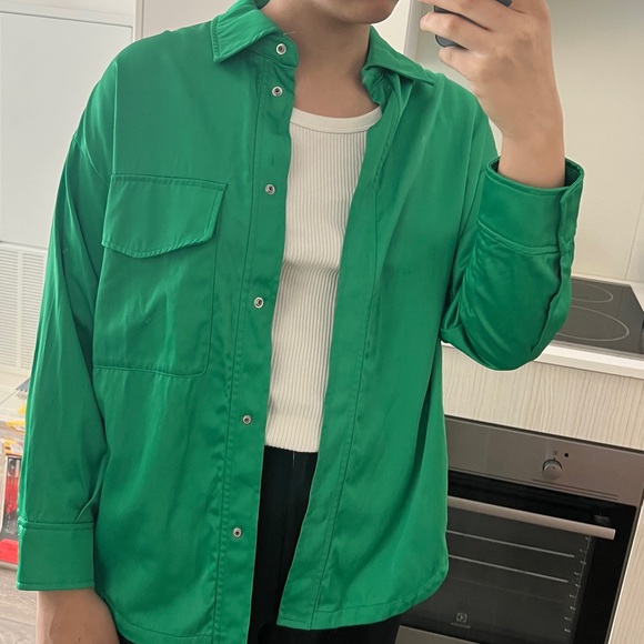 Bottega green color Zara satin shirt - Picture 4 of 4